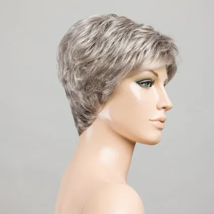 Tab Ellen Wille – Metallic blonde ROOTED – perruque sur tête mannequin