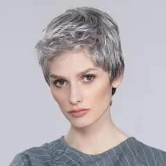 Perruque femme Risk Sensitive - Pixie à bordure ultra-douce