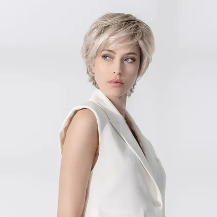 Perruque femme Satin - Coupe courte, lace front étendu