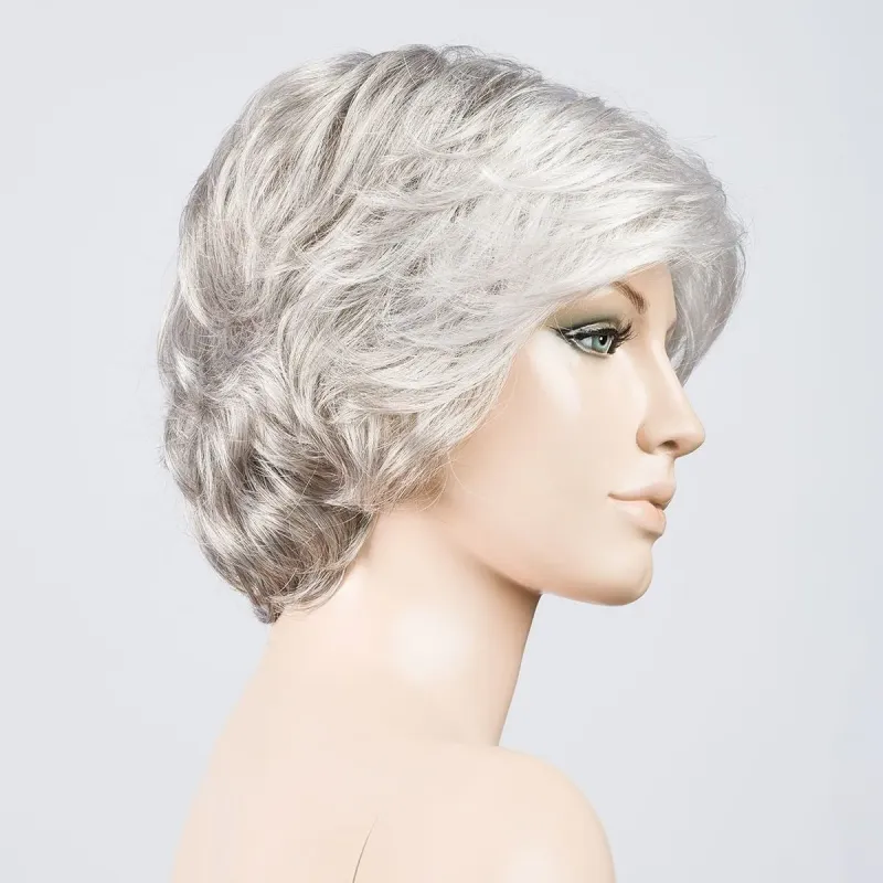 Alexis Ellen Wille – Snow MIX – vue sur tête mannequin