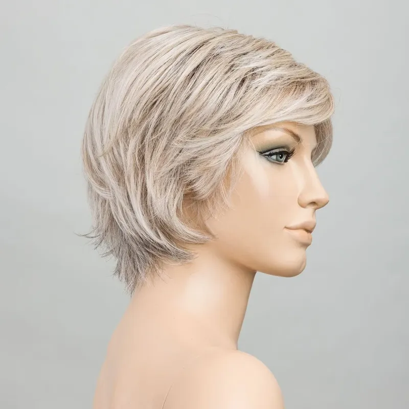 Avenue small Soft Ellen Wille – Silverblonde ROOTED – vue sur tête mannequin