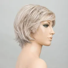 Avenue small Soft Ellen Wille – Silverblonde ROOTED – vue sur tête mannequin