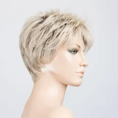 Bliss Lightchampagne ROOTED - vue sur tête mannequin
