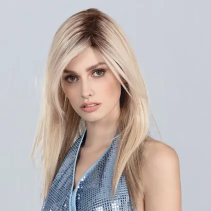 Cloud - Perruque femme Pastelblonde ROOTED portée