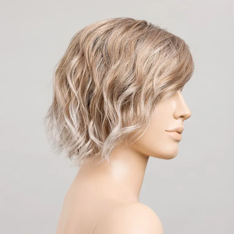 Dance Mono Part Ellen Wille – Candyblonde TIPPED – vue sur tête mannequin