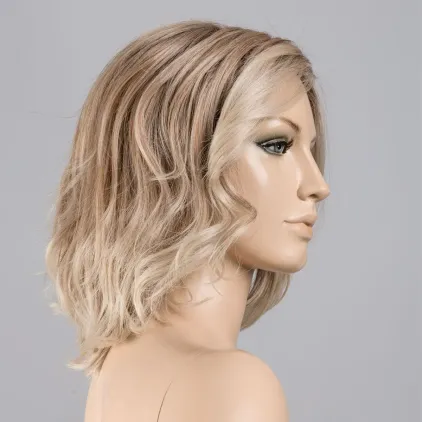 Delight Mono Part Ellen Wille – Candyblonde LIGHTED – vue sur tête mannequin