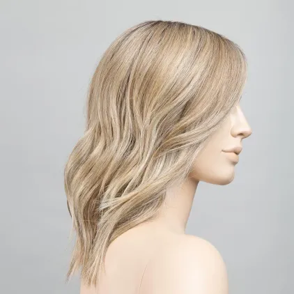 Demi Mono Ellen Wille – Sandyblonde ROOTED – vue sur tête mannequin