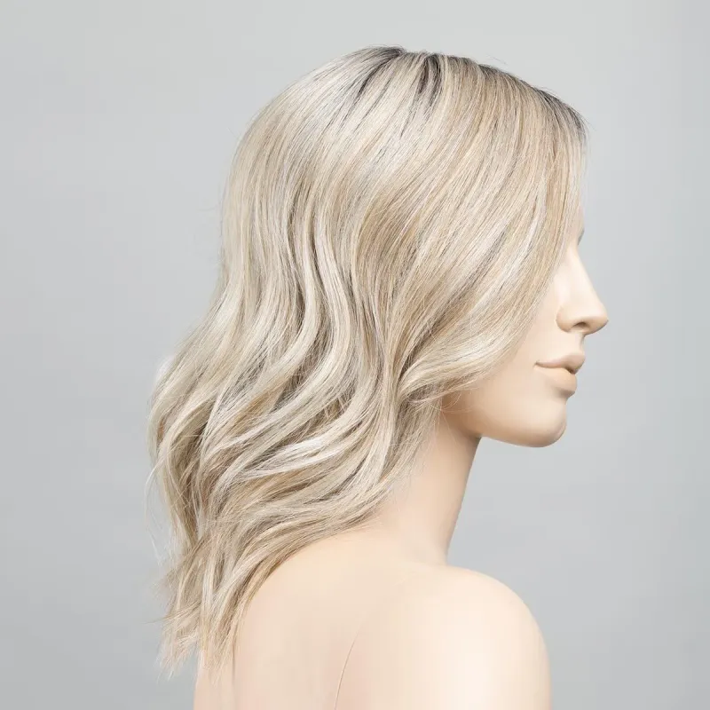 Demi Mono Ellen Wille – Pearlblonde ROOTED – vue sur tête mannequin