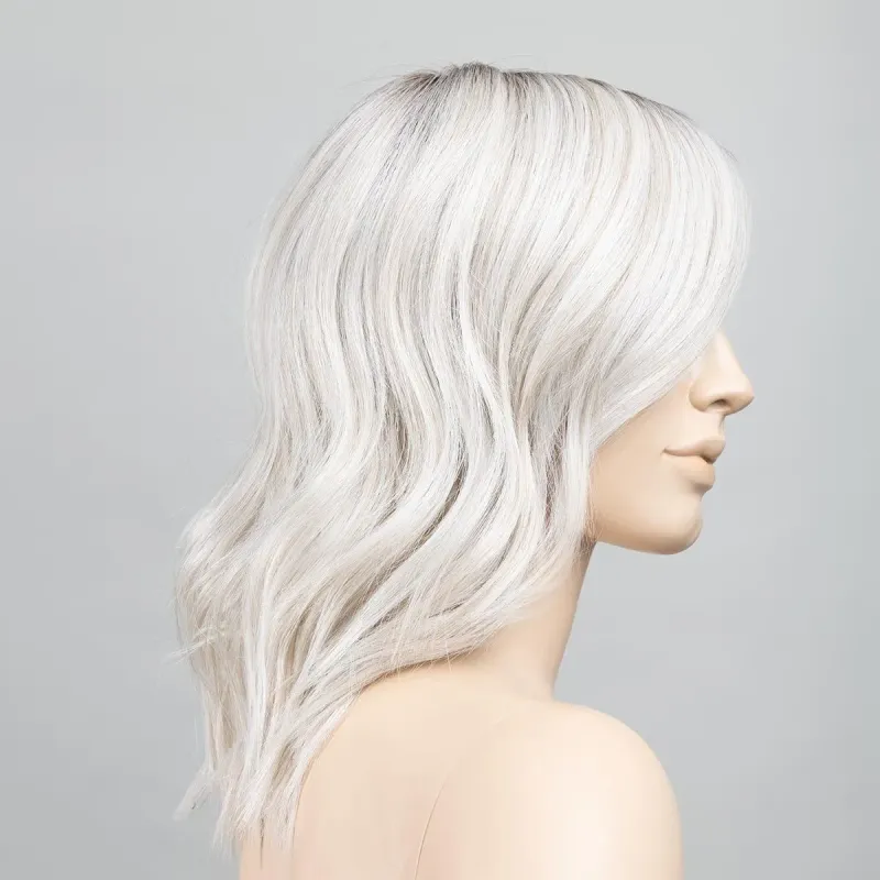 Demi Mono Ellen Wille – Silverblonde ROOTED – vue sur tête mannequin