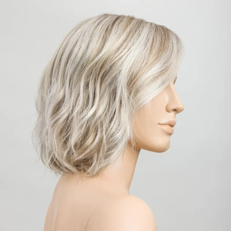 Esprit small Soft Ellen Wille – Pearlblonde ROOTED – vue sur tête mannequin
