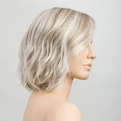Esprit small Soft Ellen Wille – Pearlblonde ROOTED – vue sur tête mannequin