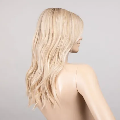 Fantasy Deluxe Ellen Wille – Pastelblonde ROOTED – vue sur tête mannequin