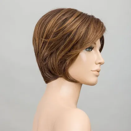 Glam Soft Ellen Wille – Chocolate ROOTED – vue sur tête mannequin