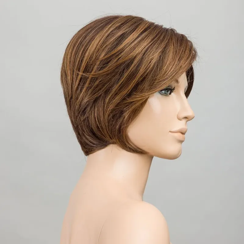 Glam Soft Ellen Wille – Chocolate ROOTED – vue sur tête mannequin