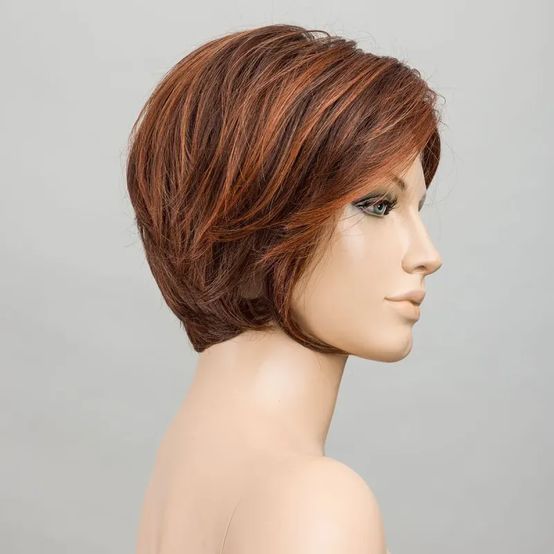 Glam Soft Ellen Wille – Cinnamonbrown ROOTED – vue sur tête mannequin
