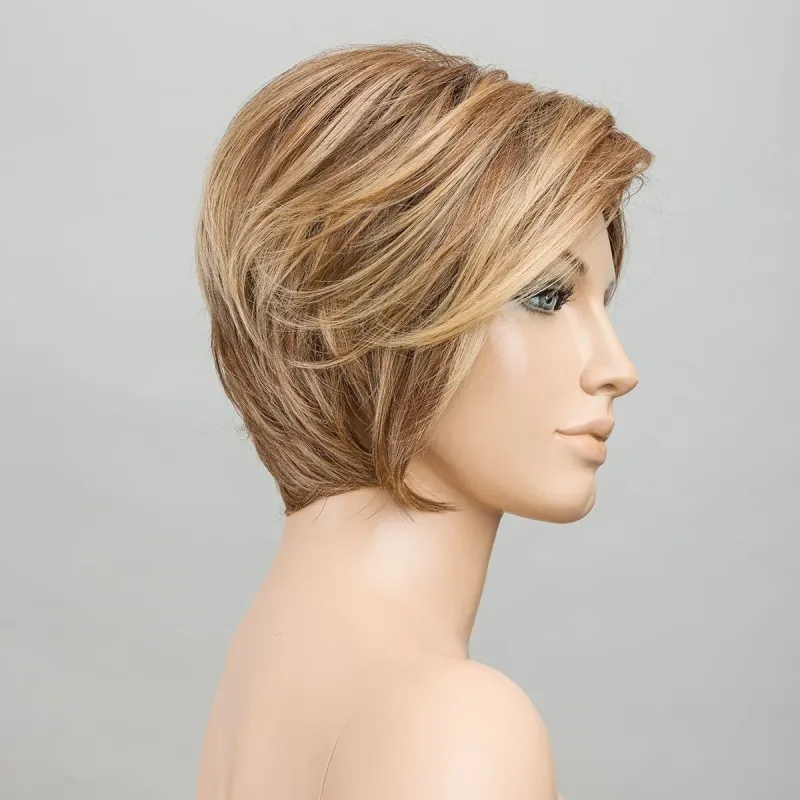 Glam Soft Ellen Wille – Lightbernstein ROOTED – vue sur tête mannequin
