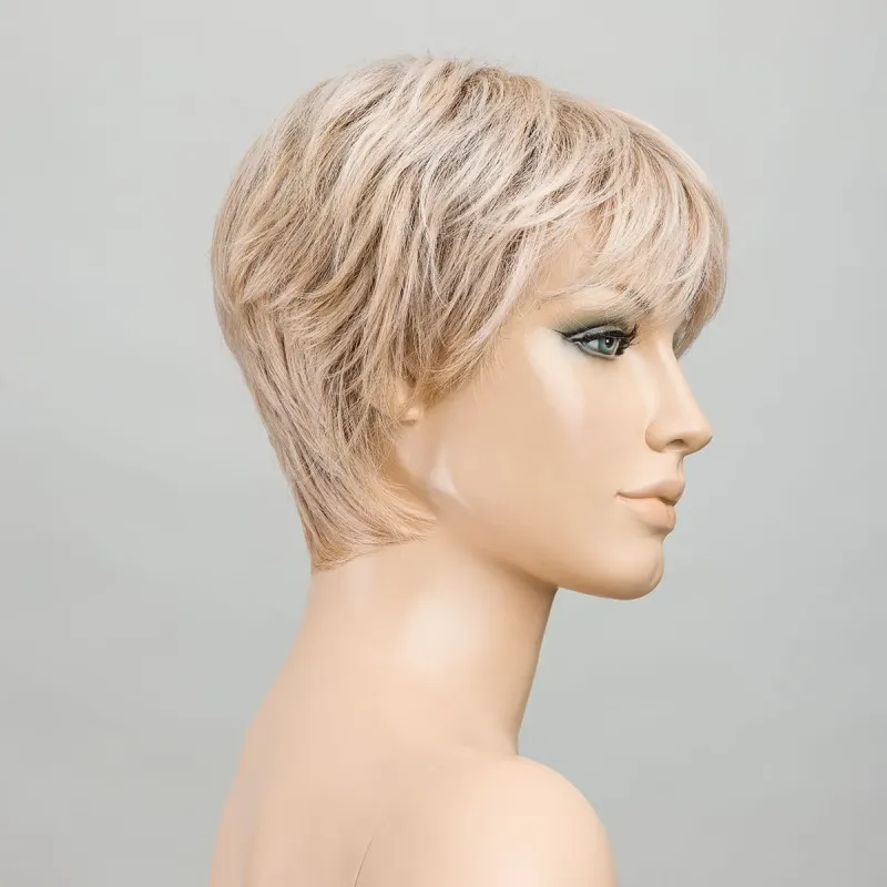 Novel Deluxe Ellen Wille – Pastelblonde ROOTED – vue sur tête mannequin