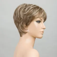 Novel Deluxe Ellen Wille – Smokeblonde MIX – vue sur tête mannequin