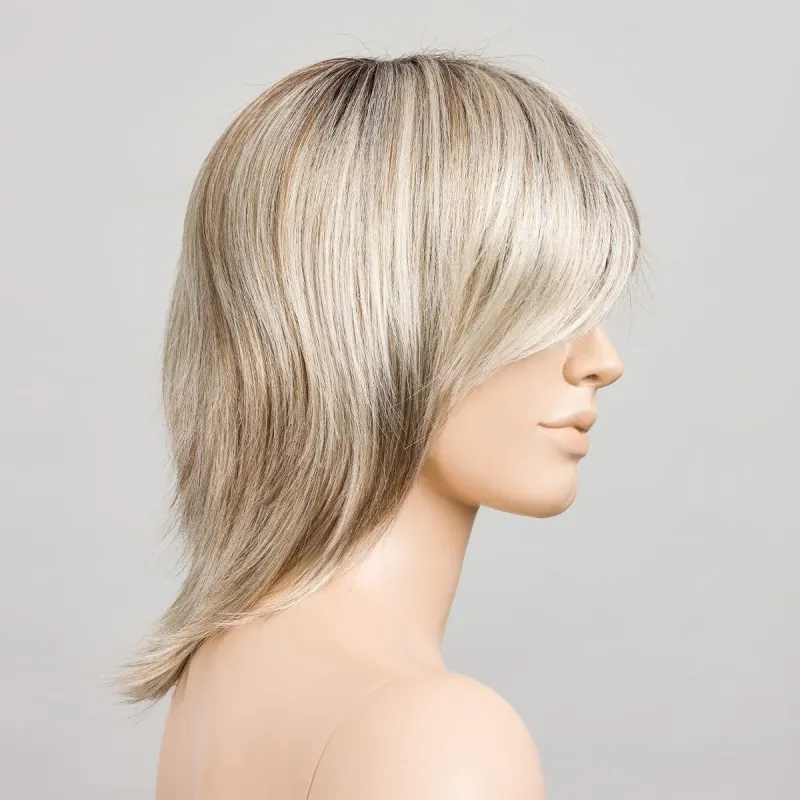Rainbow Ellen Wille – Pearlblonde ROOTED – vue sur tête mannequin