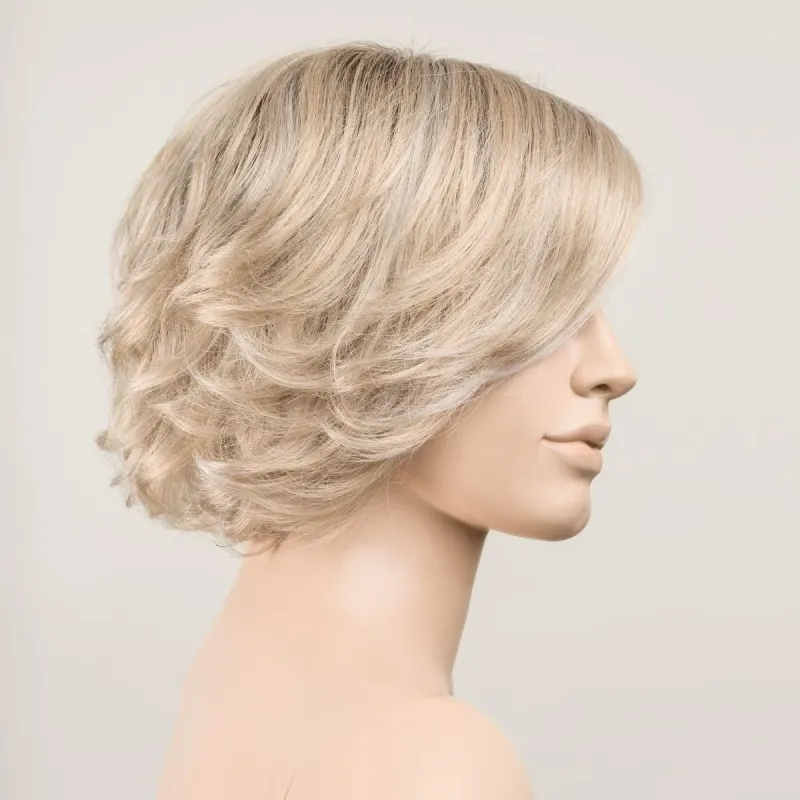 Romance Deluxe Ellen Wille – Champagne ROOTED – vue sur tête mannequin