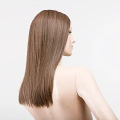 Sleek Mono Part Ellen Wille – Chocolate ROOTED – vue sur tête mannequin