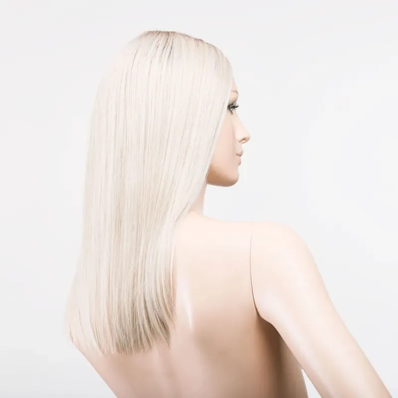 Sleek Mono Part Ellen Wille – Lightchampagne ROOTED – vue sur tête mannequin