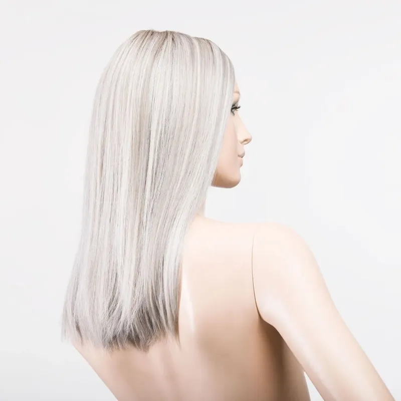 Sleek Mono Part Ellen Wille – Metallic blonde ROOTED – vue sur tête mannequin
