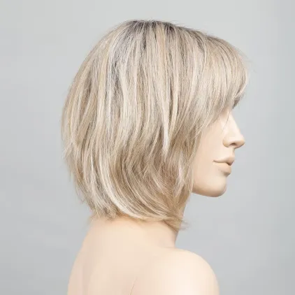 Tess Mono Part Ellen Wille – Pearlblonde ROOTED – vue sur tête mannequin