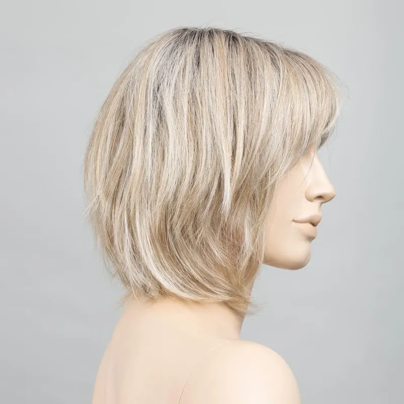 Tess Mono Part Ellen Wille – Pearlblonde ROOTED – vue sur tête mannequin