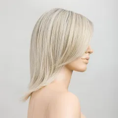 Whisper Comfort Ellen Wille – Lightchampagne ROOTED – vue sur tête mannequin