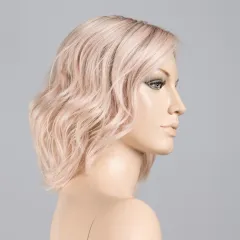 Amber Mono Part Ellen Wille – Malibu blonde ROOTED – vue sur tête mannequin