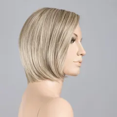 Casey Mono Part Ellen Wille – Pearlblonde ROOTED – vue sur tête mannequin