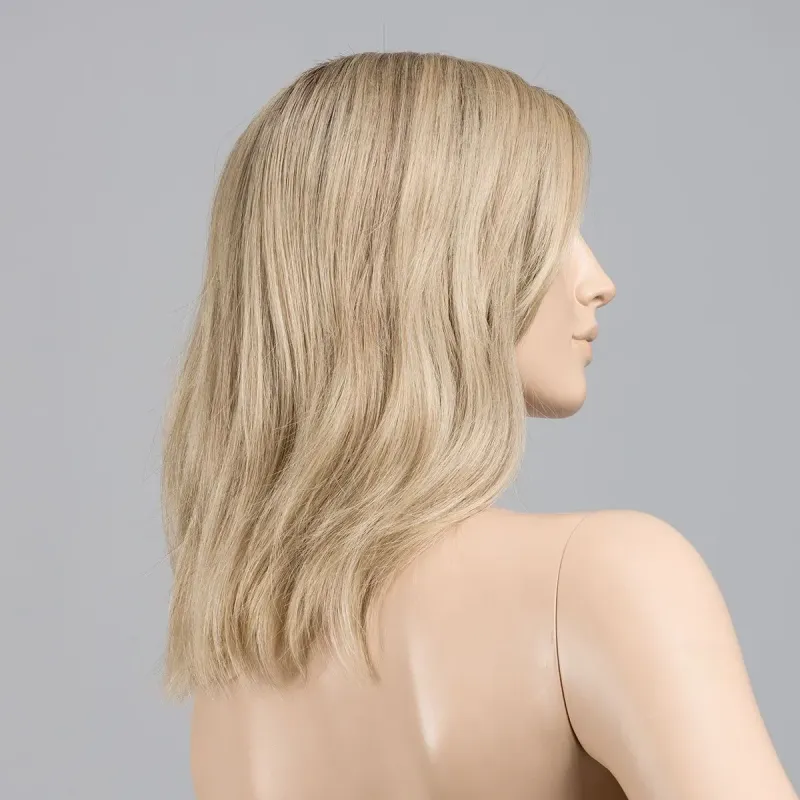 Runway Mono Part Ellen Wille – Sandyblonde ROOTED – vue sur tête mannequin