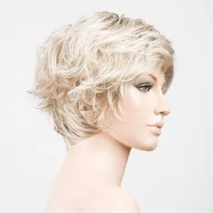 Show Ellen Wille – Champagne ROOTED – vue sur tête mannequin