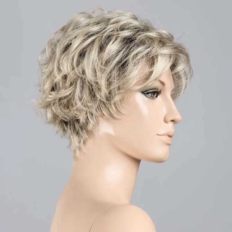 Weekend Ellen Wille – Lightchampagne ROOTED – vue sur tête mannequin