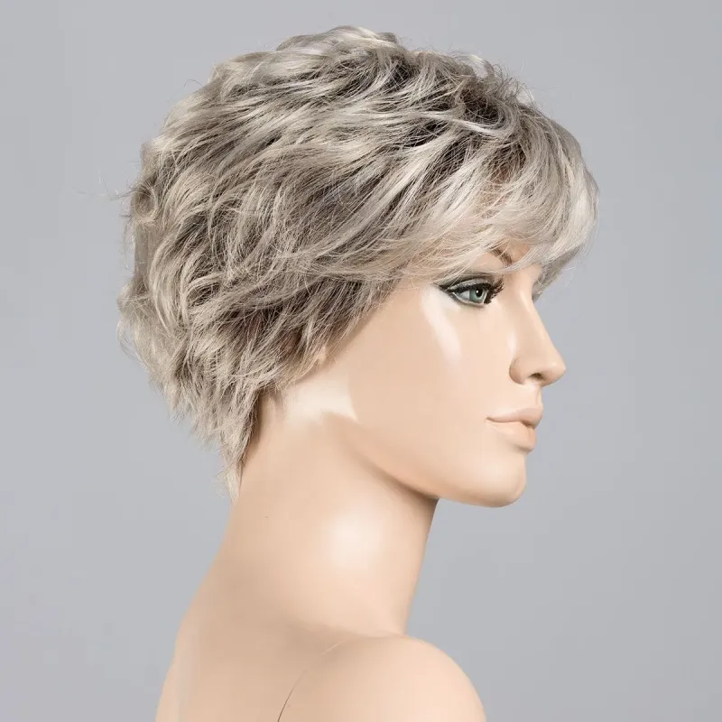 Weekend Ellen Wille – Silverblonde ROOTED – vue sur tête mannequin