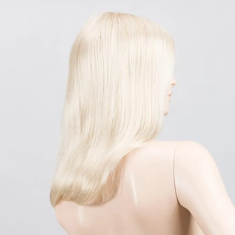 Sara Ellen Wille – Lightblonde – vue sur tête mannequin