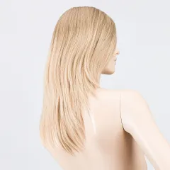 Anne Nature Ellen Wille – Naturalblonde – perruque sur mannequin dans la bonne teinte
